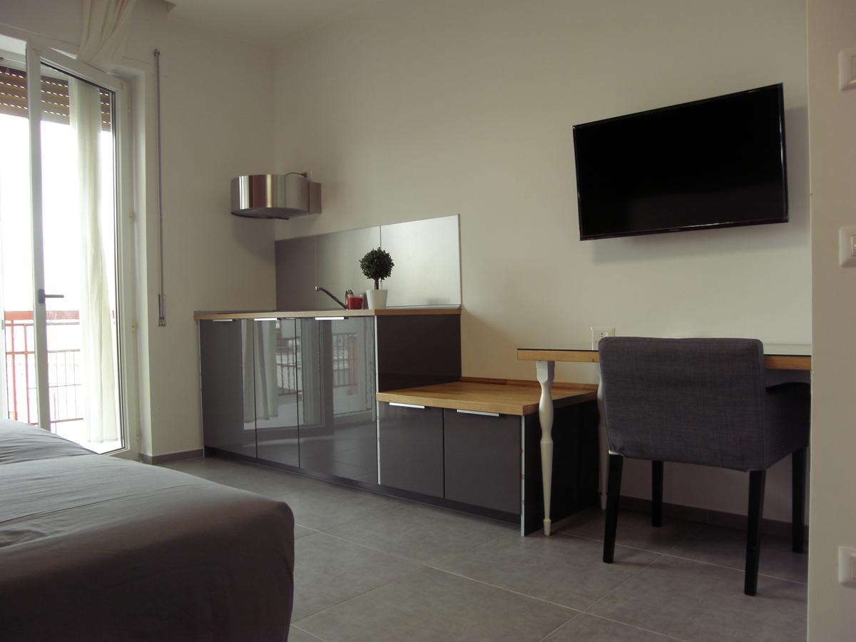 אקואוויווה דלה פונטי B&B Via Roma 15 מראה חיצוני תמונה