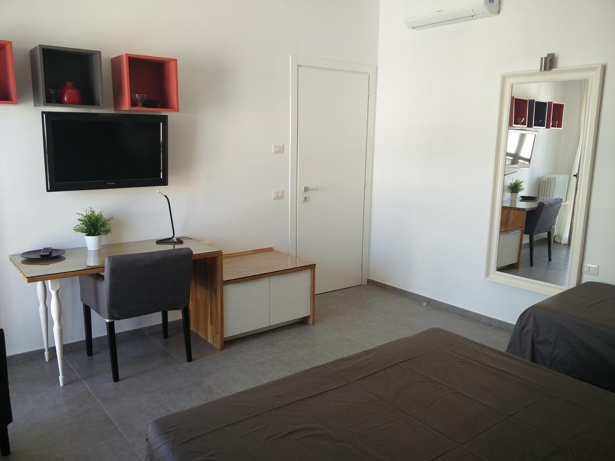 אקואוויווה דלה פונטי B&B Via Roma 15 מראה חיצוני תמונה